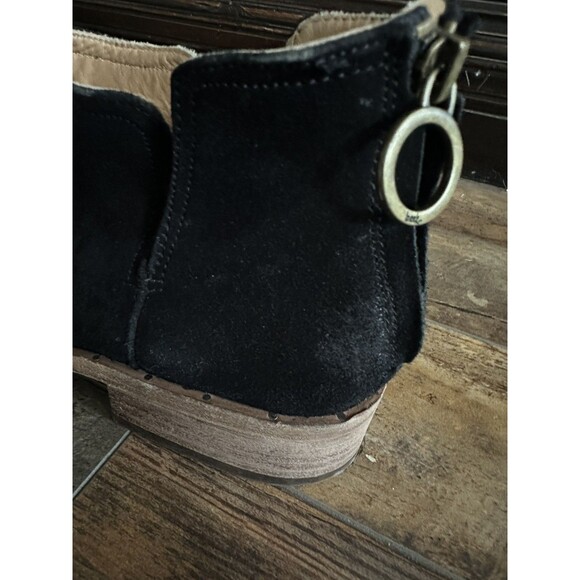 BEEK Falcon Sz 8 Ankle Bootie Boots Black Suede Leather Heel Zip - Picture 5 of 8